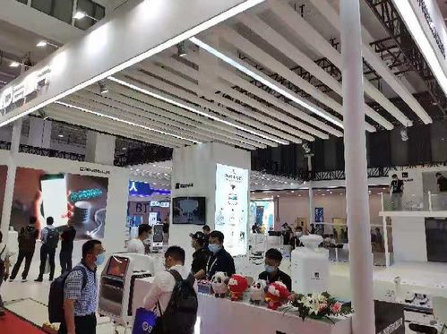 坎德拉科技分體式機(jī)器人亮相機(jī)器人大會 以創(chuàng)新設(shè)計(jì)開啟智慧生活新篇章